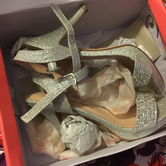 Beautiful evening shoes, great condition - Picture 2 of 4